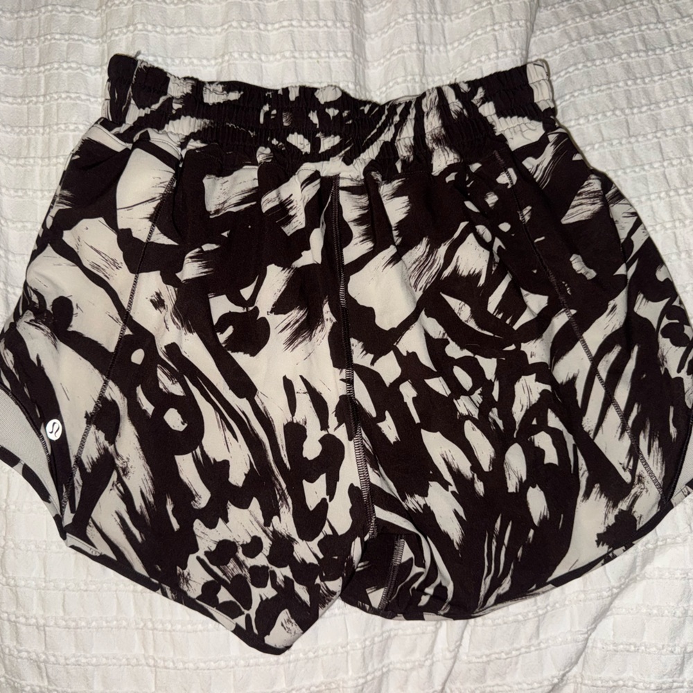 Lululemon Athletica Abstract Brown and cream Shorts